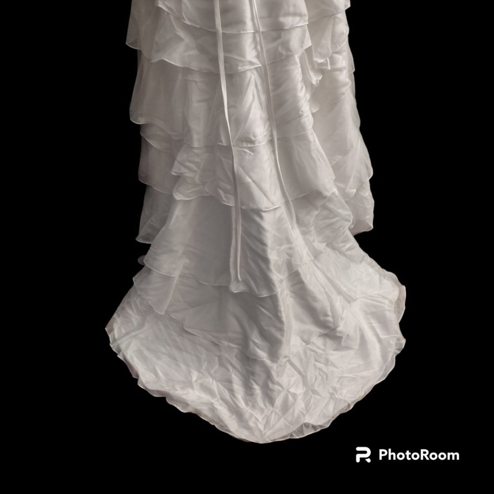Alfred Angelo White Strapless Wedding Dress - Picture 10 of 14